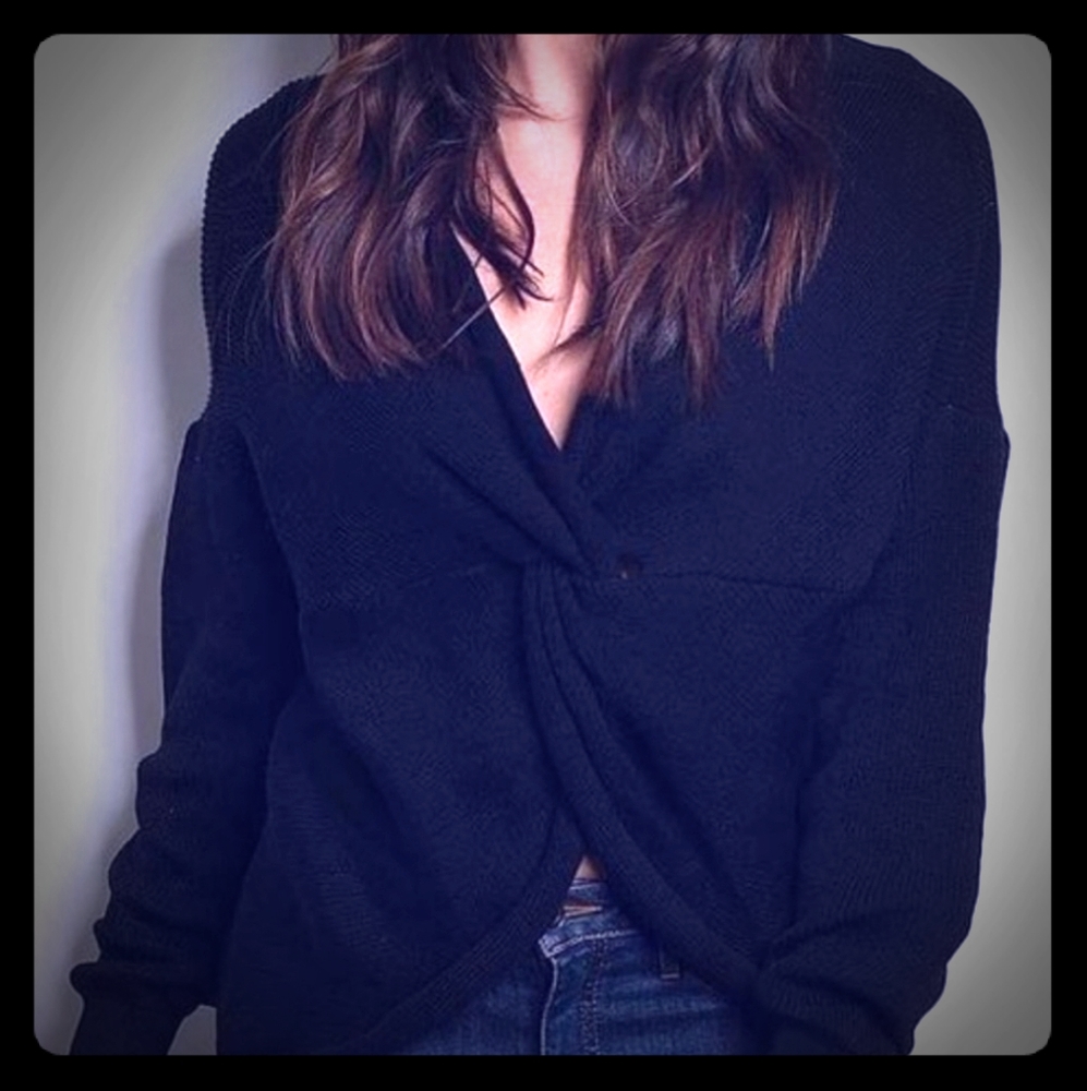 #28 🆕️🆕️SUPER SOFT KNIT SWEATER